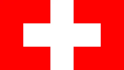 《太阳报独家》：阿莫林温馨告别校园，家长群深情送别，心意满满大礼传情